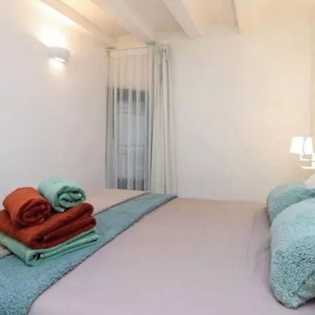 Apartmán Beautiful And Location Apt